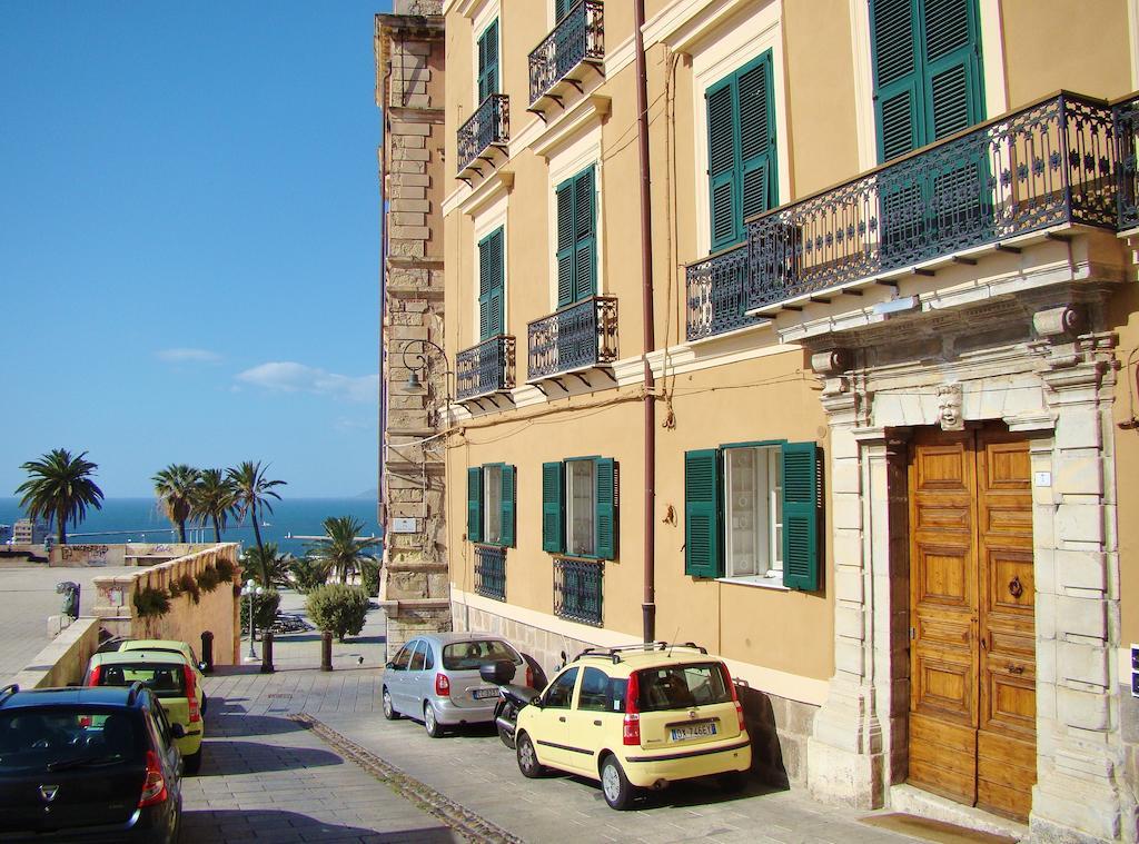 Apartmán Residenze Palazzo Pes Cagliari Pokoj fotografie